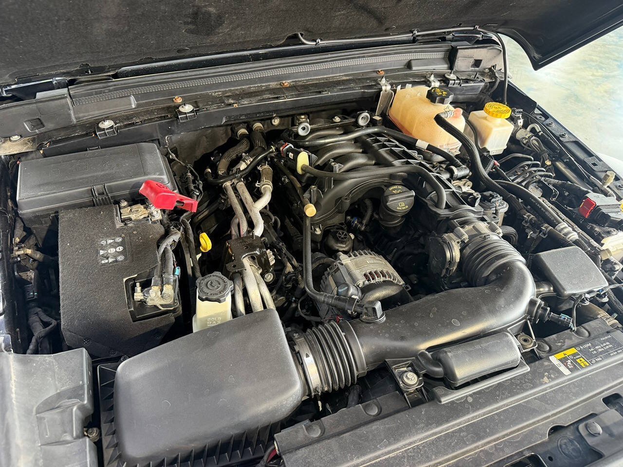 Used 2020 Jeep Gladiator Sport w/ Technology Group AWD/4WD image 27