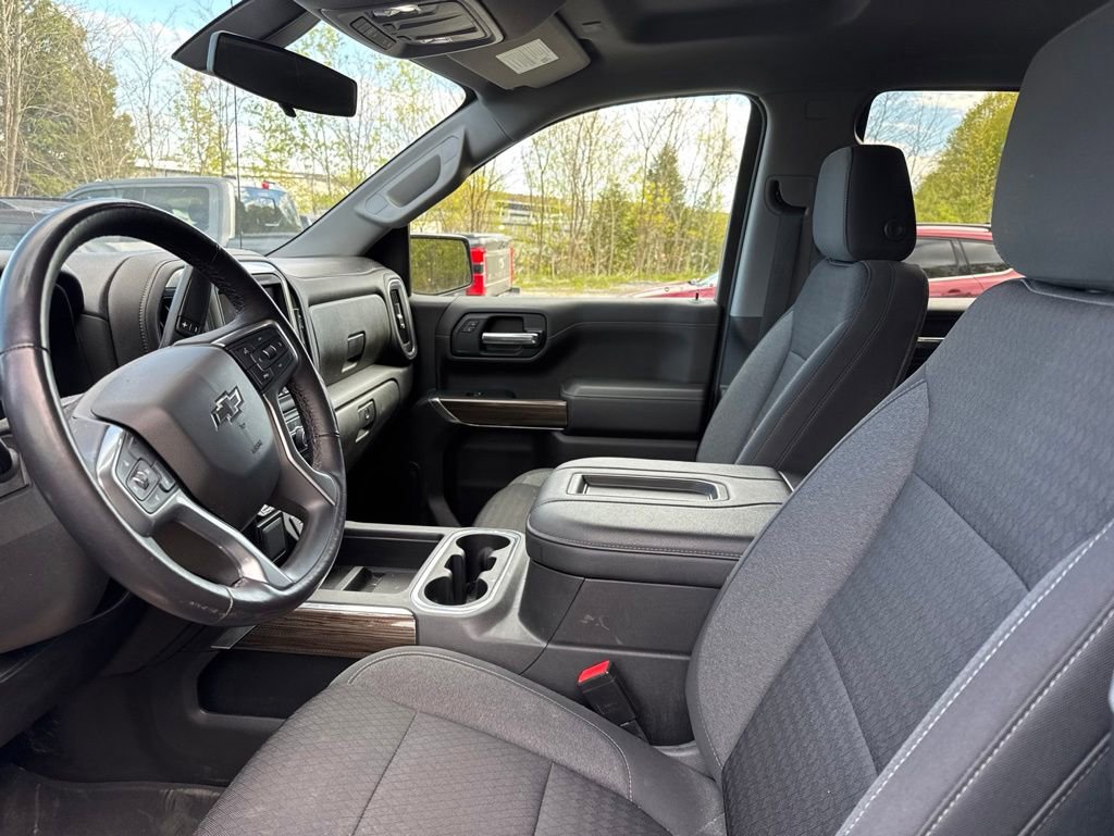 Used 2022 Chevrolet Silverado 1500 LT Trail Boss w/ Safety Package AWD/4WD image 2