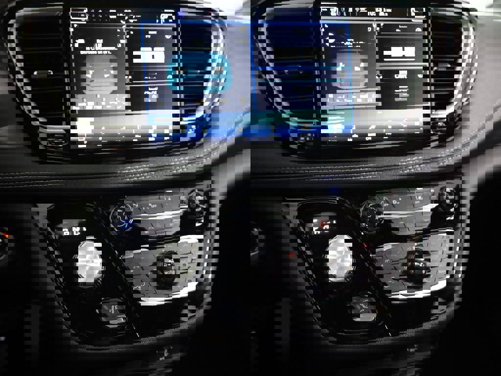 New 2026 Chrysler Pacifica Select image 11