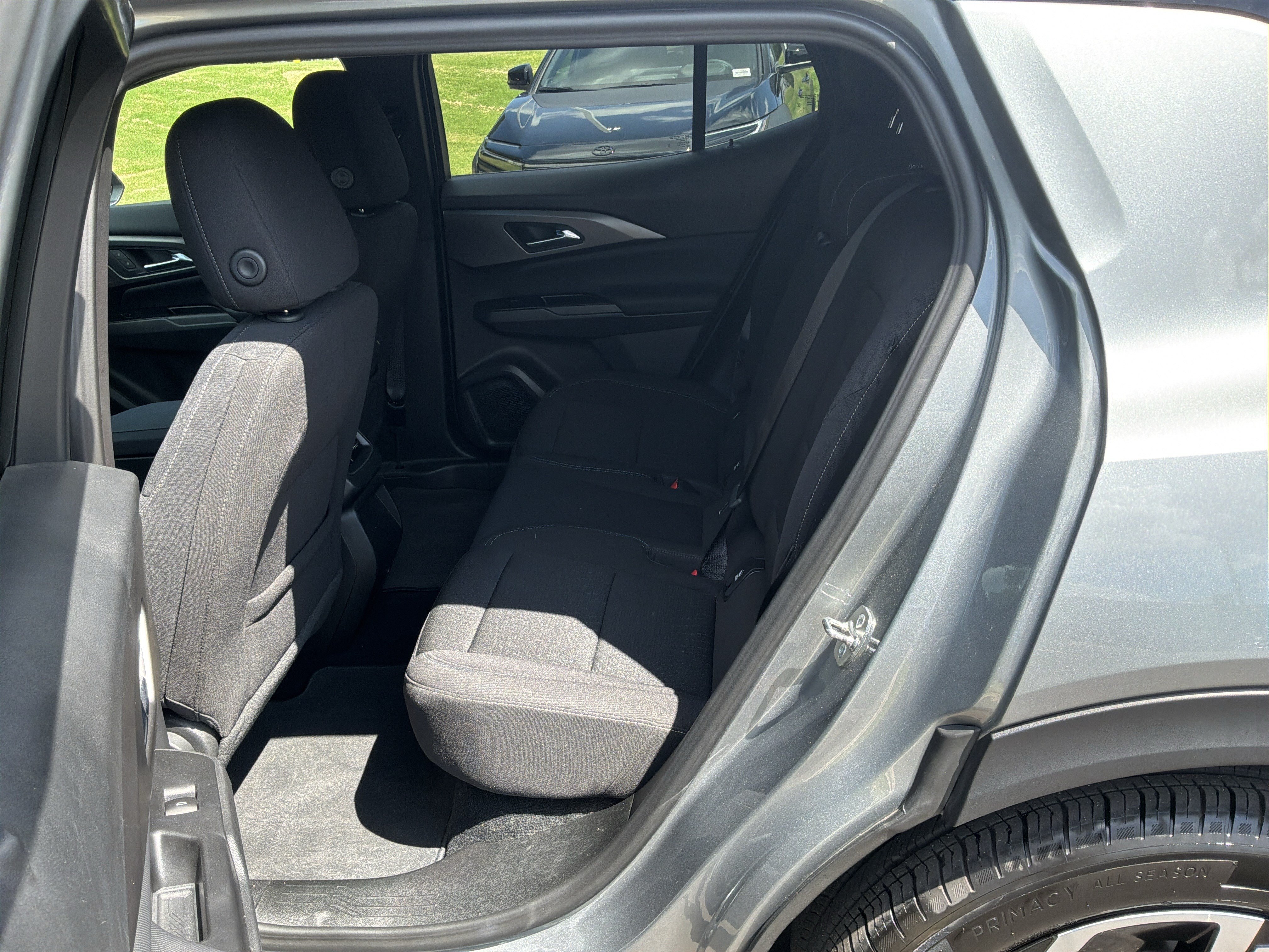 Used 2025 Chevrolet Equinox EV LT FWD image 30