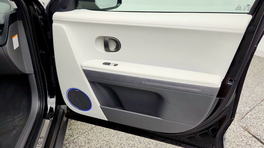 Used 2025 Hyundai Ioniq 5 Limited RWD image 27