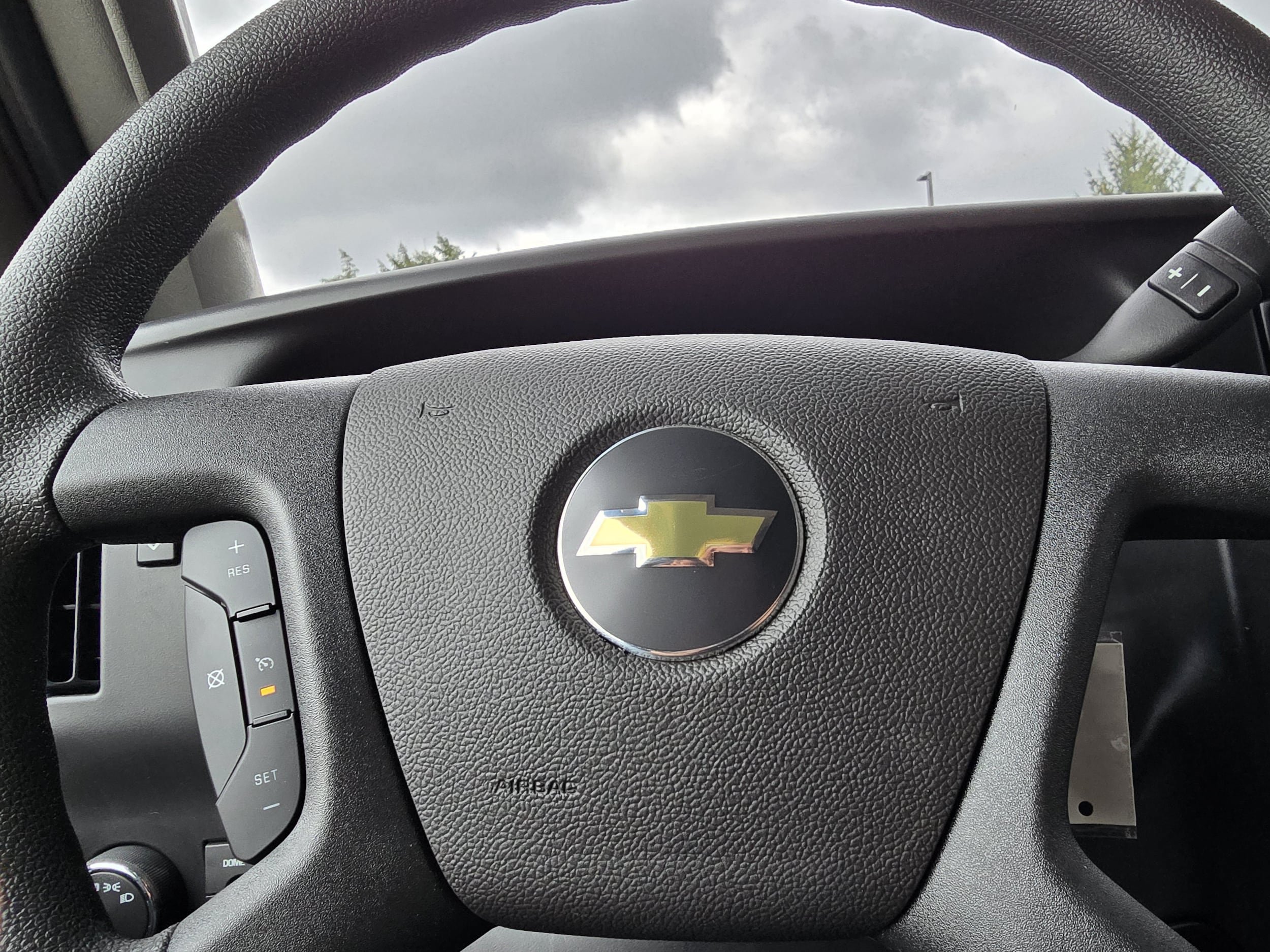 New 2025 Chevrolet Express 2500 w/ Driver Convenience Package RWD image 17