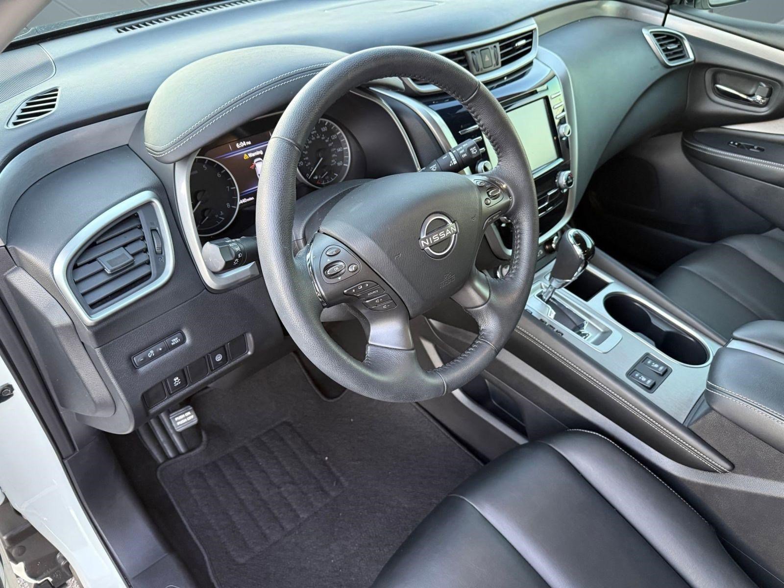 Certified 2024 Nissan Murano SV w/ SV Midnight Edition Package FWD image 4