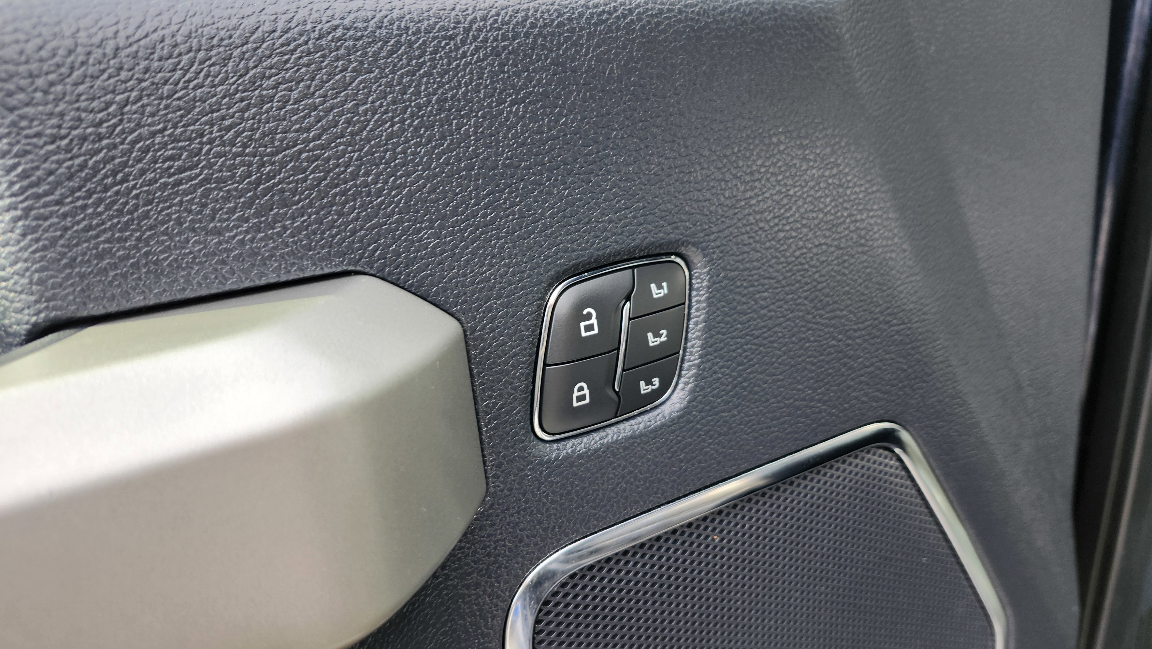 Used 2022 Ford F350 Lariat w/ Lariat Ultimate Package image 29