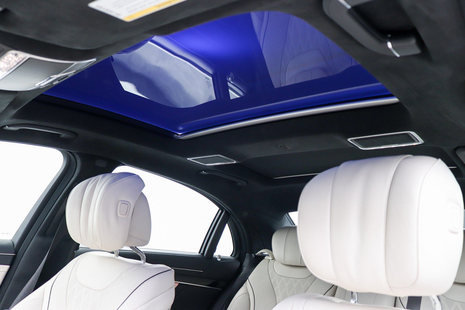 Used 2017 Mercedes-Benz S 550 Sedan image 33