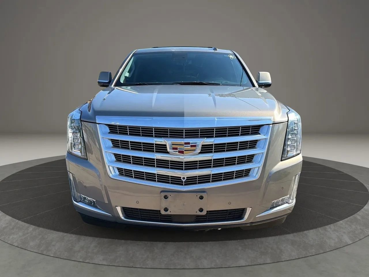 Used 2017 Cadillac Escalade ESV Premium Luxury AWD/4WD image 2