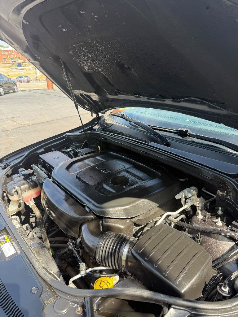 Used 2019 Jeep Grand Cherokee Laredo RWD image 38