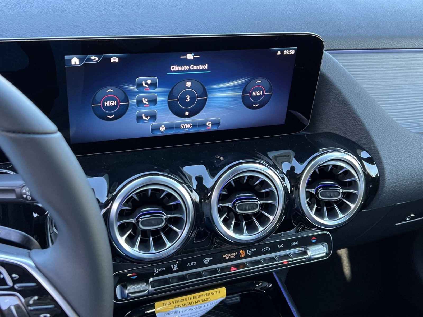 New 2026 Mercedes-Benz GLA 250 4MATIC image 19