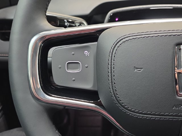 New 2026 Lincoln Nautilus Reserve AWD/4WD image 13