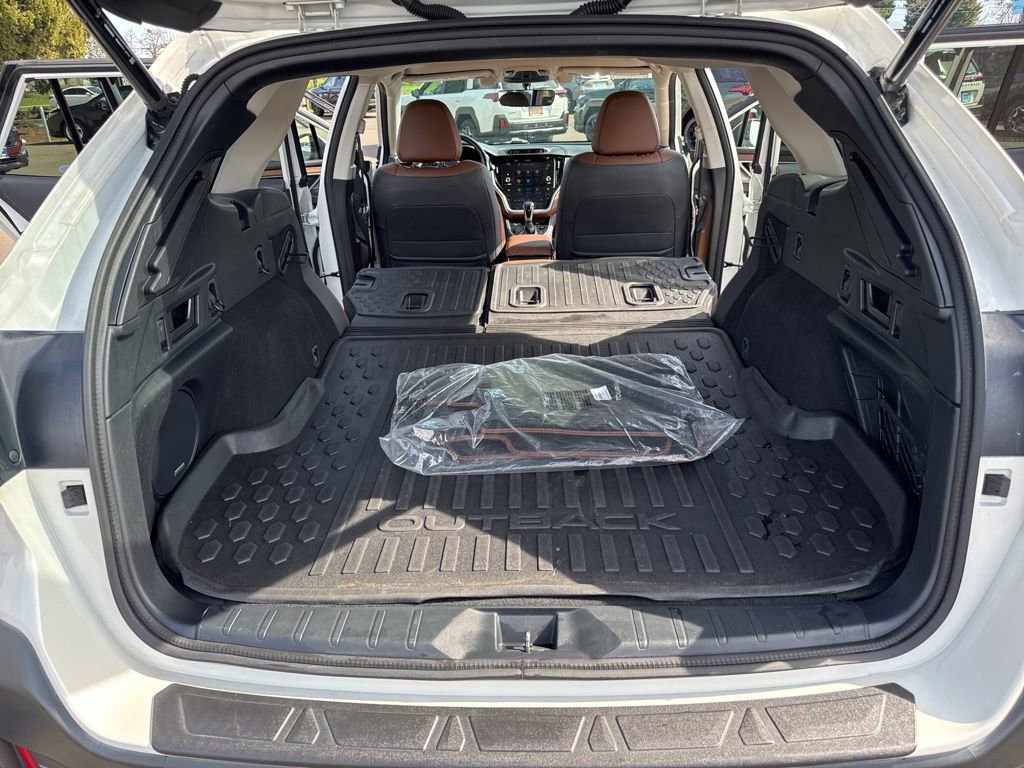 Used 2022 Subaru Outback Touring XT image 18