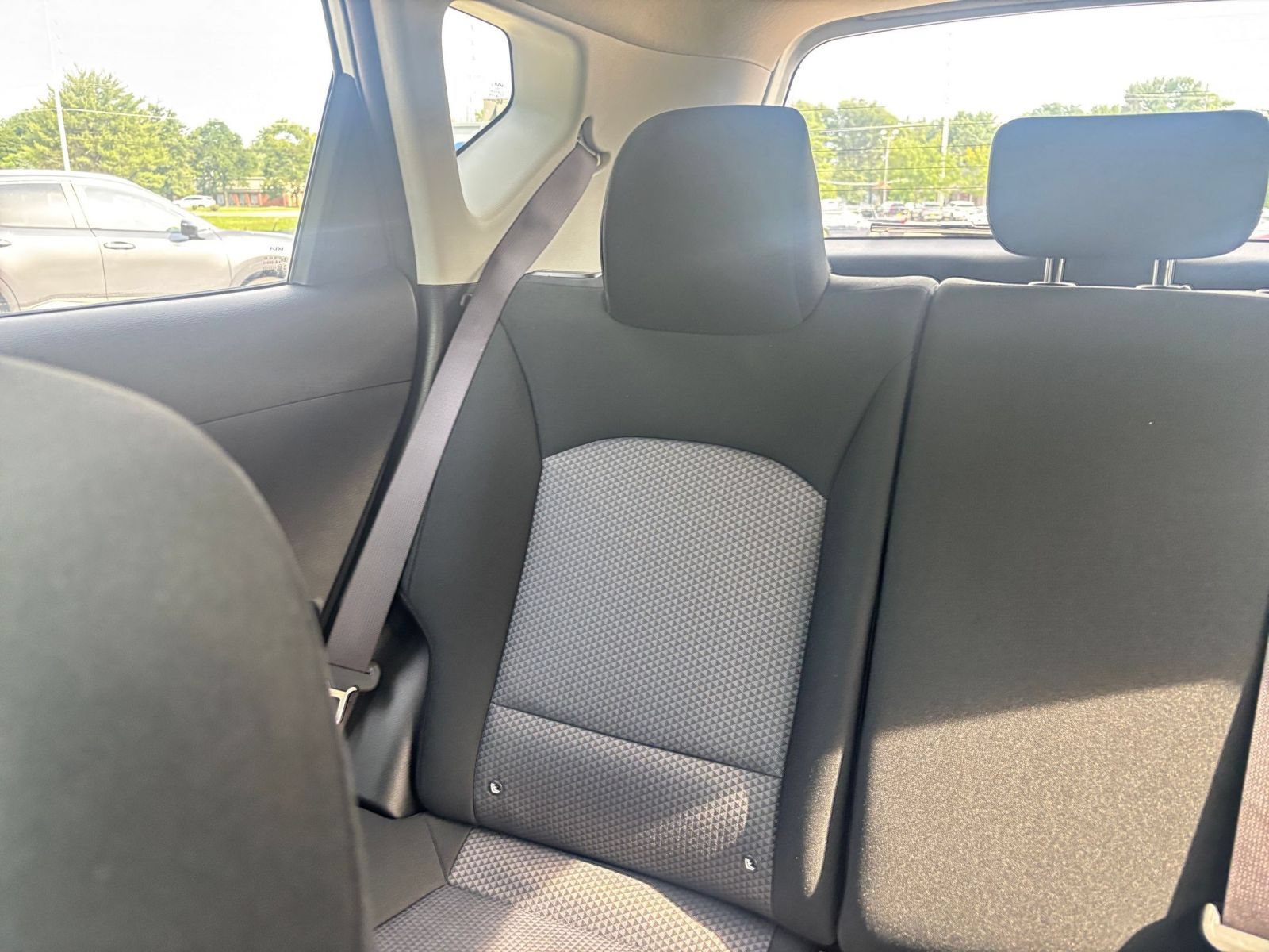 Used 2025 Kia Soul LX w/ LX Technology Package FWD image 36