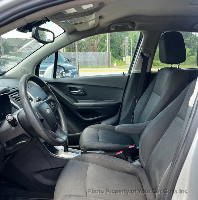 Used 2016 Chevrolet Trax LT AWD/4WD image 13