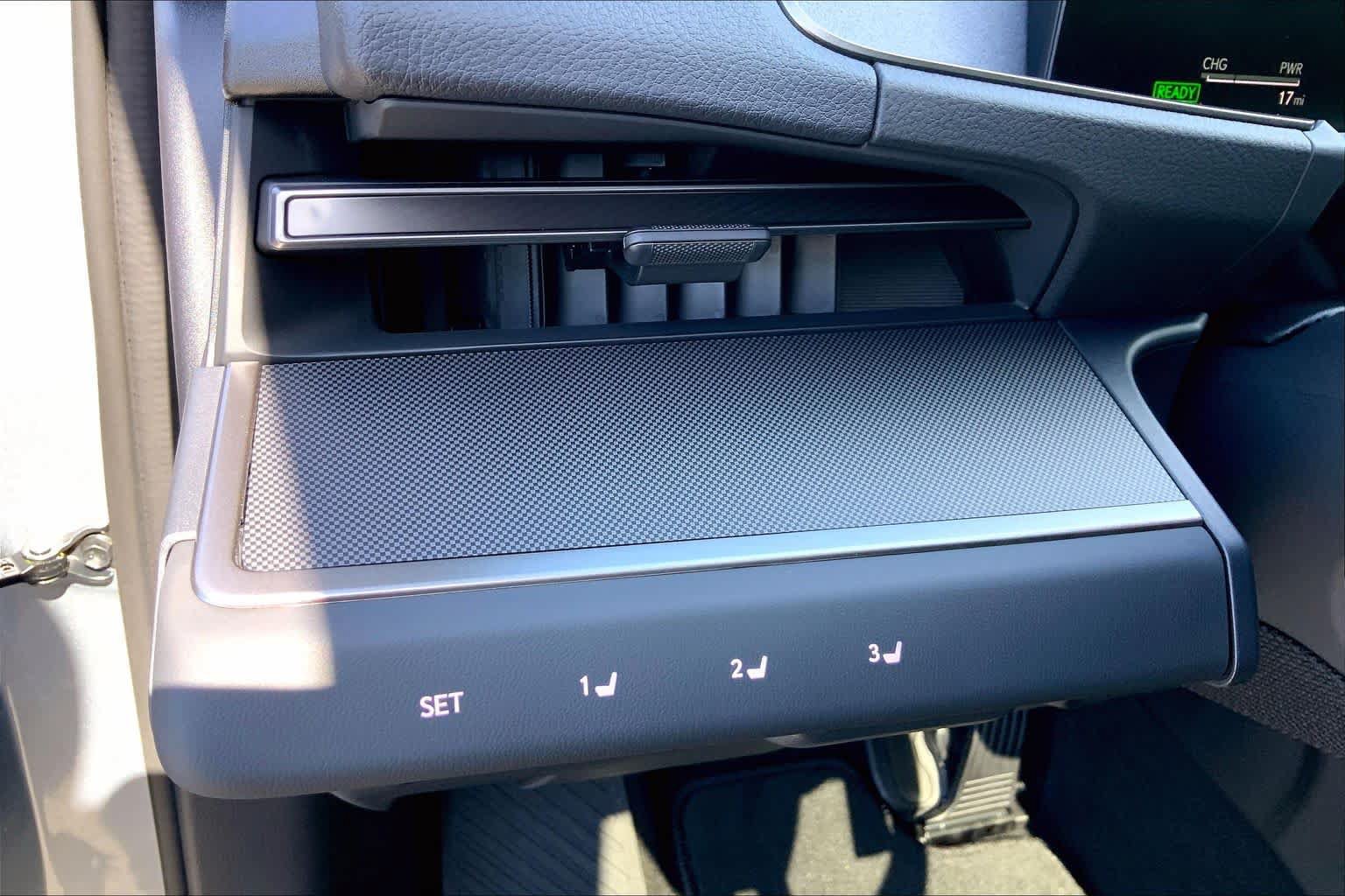 New 2026 Lexus ES 500e AWD/4WD image 20