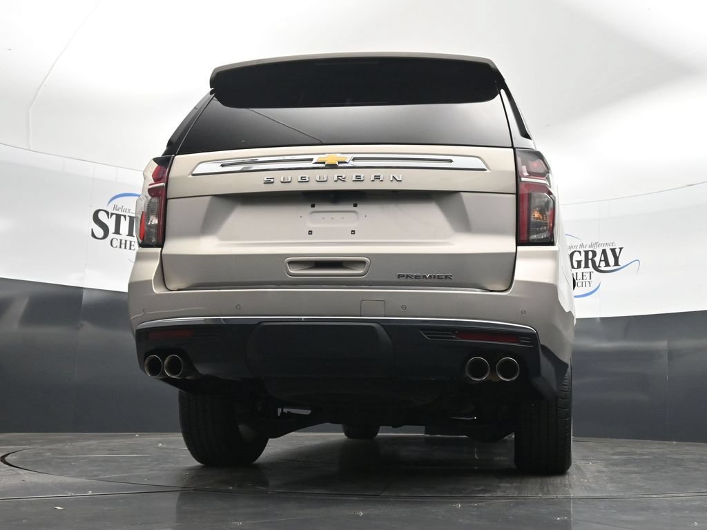 Used 2024 Chevrolet Suburban Premier RWD image 31