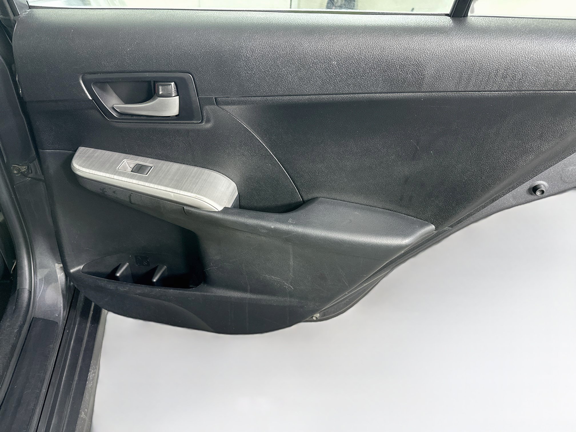 Used 2012 Toyota Camry SE FWD image 26