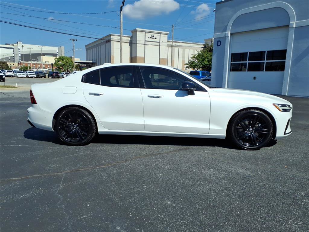 Used 2024 Volvo S60 B5 Plus w/ Protection Package Premier AWD/4WD image 32