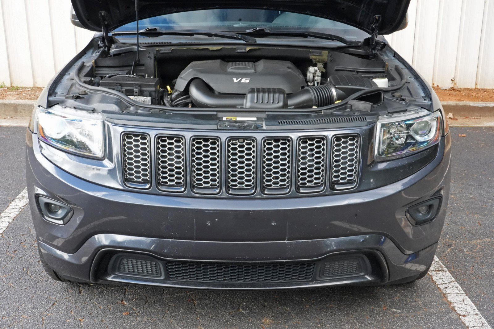 Used 2015 Jeep Grand Cherokee Altitude AWD/4WD image 7