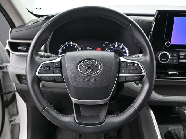 Used 2023 Toyota Highlander LE image 8