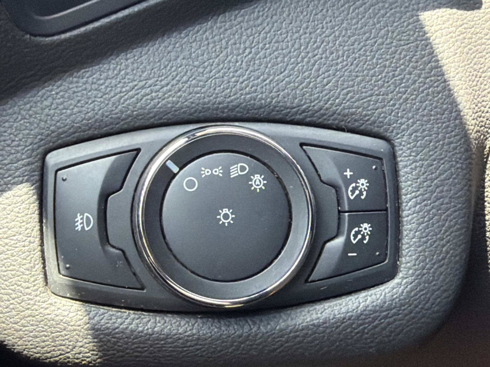 Used 2014 Ford Escape SE FWD image 29