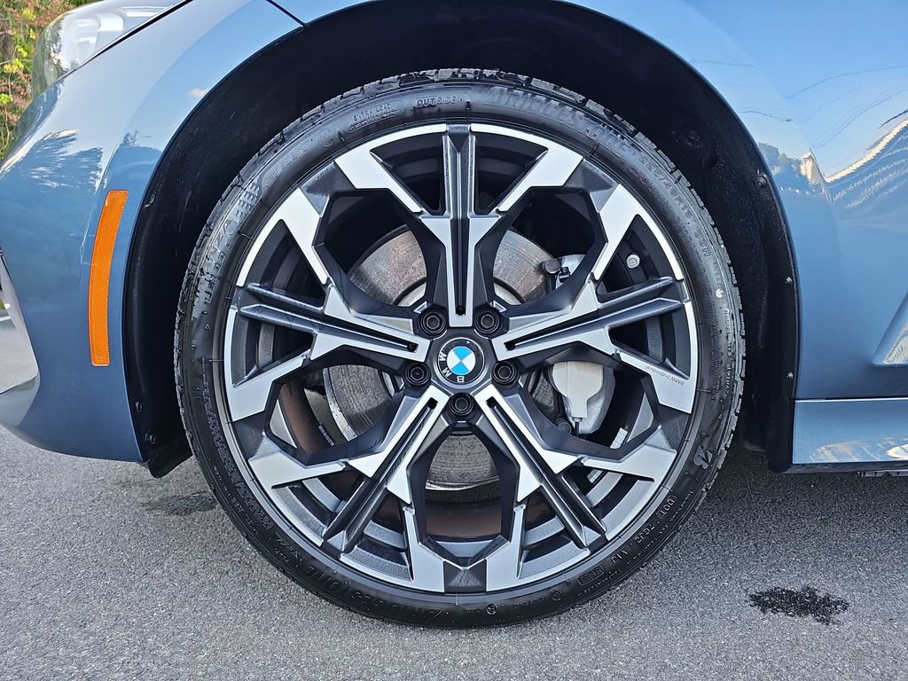 Used 2025 BMW 330i xDrive Sedan w/ M Sport Package AWD/4WD image 24