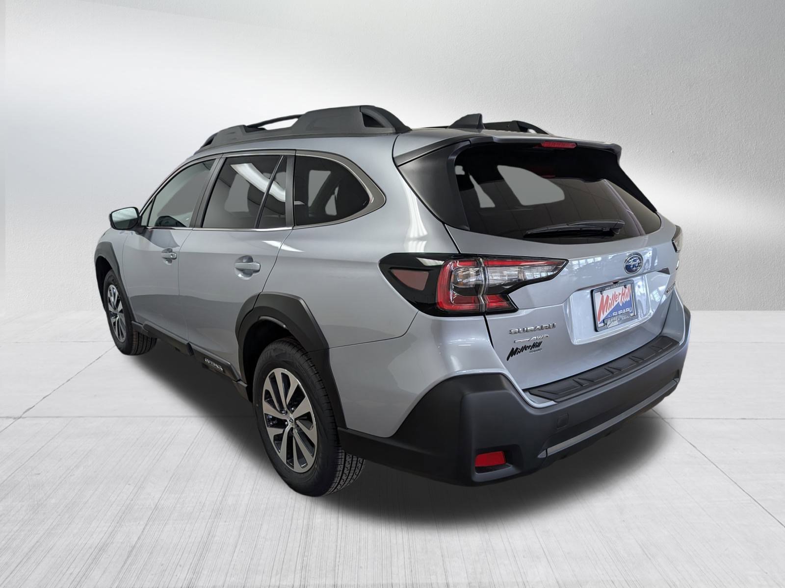 Certified 2025 Subaru Outback Premium image 23