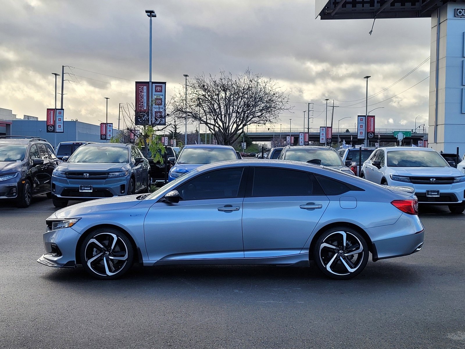 Used 2022 Honda Accord Sport image 8