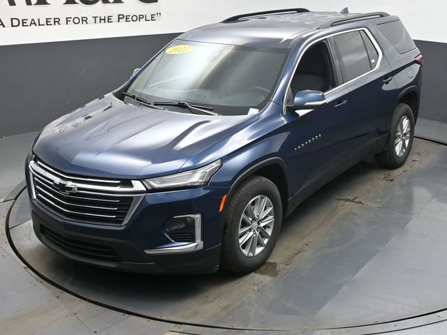 Used 2023 Chevrolet Traverse LT image 46
