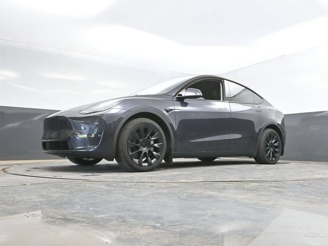 Used 2024 Tesla Model Y Long Range AWD/4WD image 42