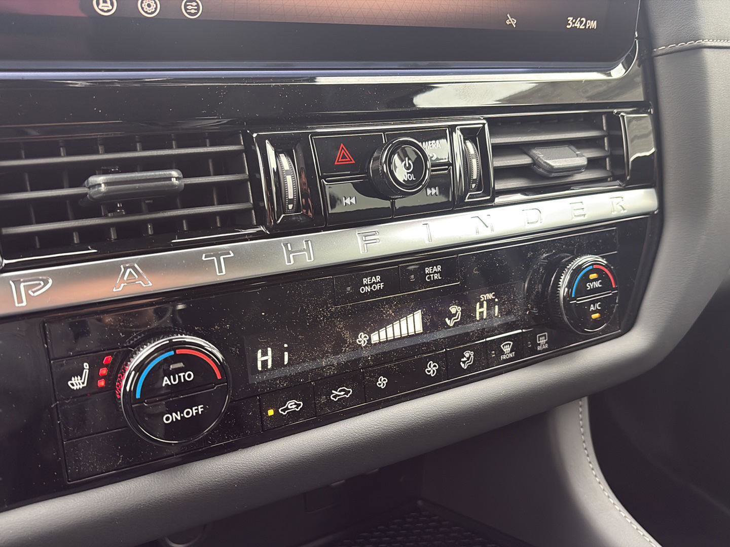 New 2026 Nissan Pathfinder SV image 18