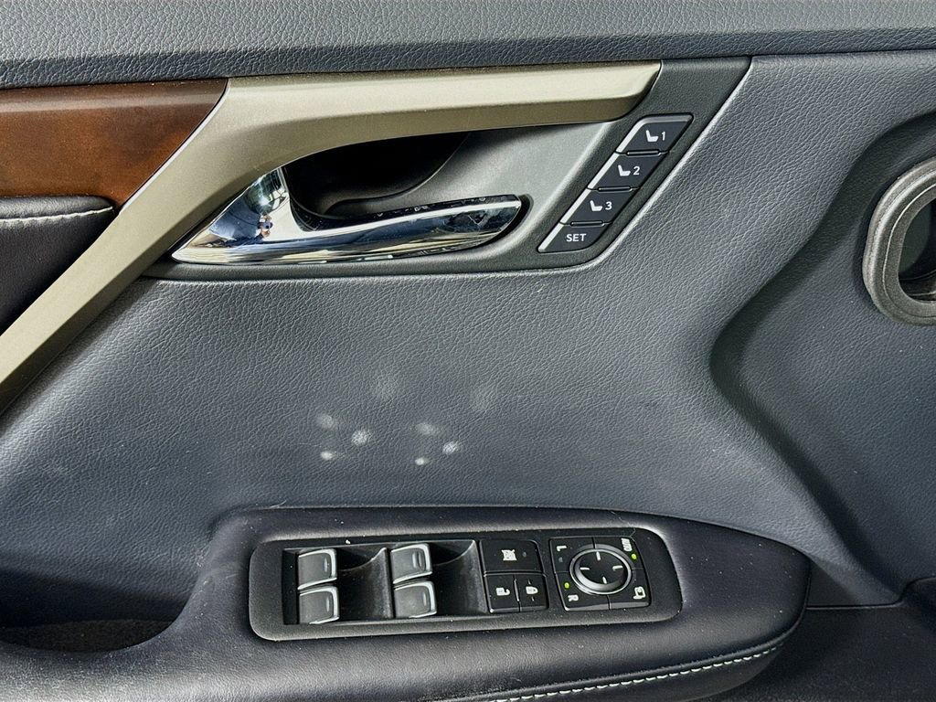 Used 2020 Lexus RX 450h AWD w/ Premium Package image 18