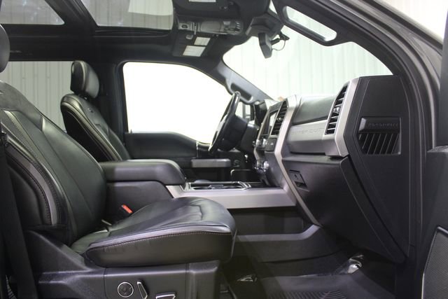 Used 2020 Ford F250 Platinum w/ FX4 Off-Road Package AWD/4WD image 26