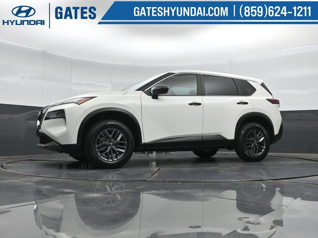 Used 2023 Nissan Rogue S FWD image 39