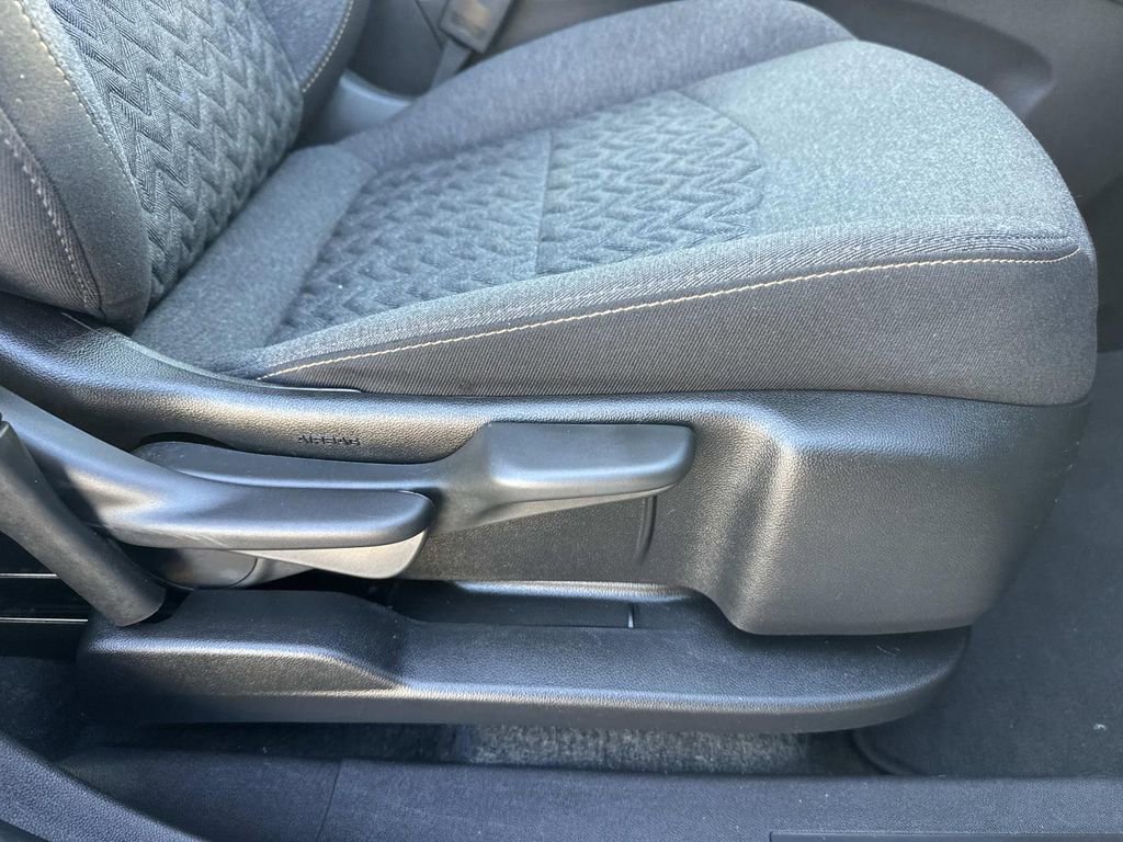 Used 2024 Chevrolet Equinox LT image 13