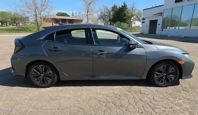 Used 2019 Honda Civic EX image 4