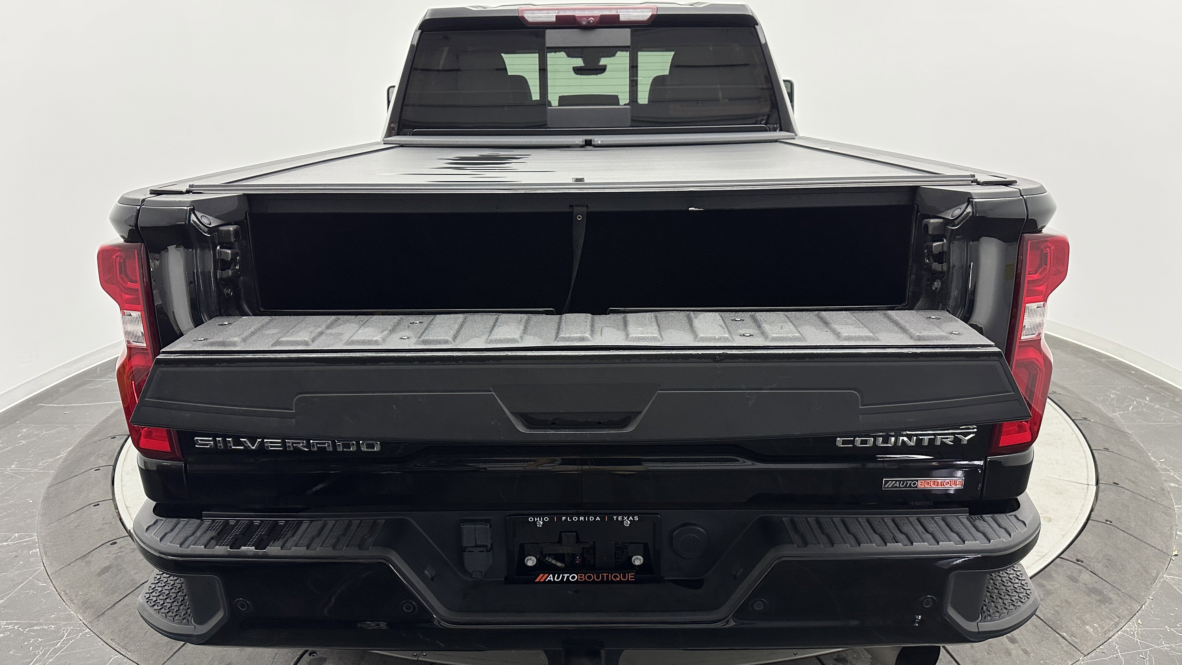 Used 2023 Chevrolet Silverado 2500 High Country w/ Z71 Off-Road Package image 29