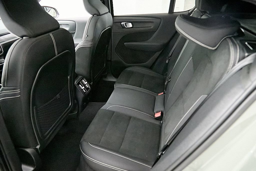 Certified 2023 Volvo C40 P8 Recharge Plus AWD/4WD image 20