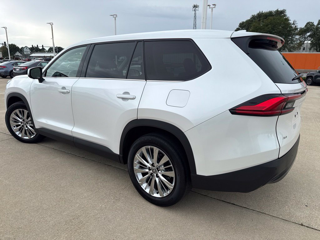 Certified 2024 Toyota Grand Highlander AWD image 5
