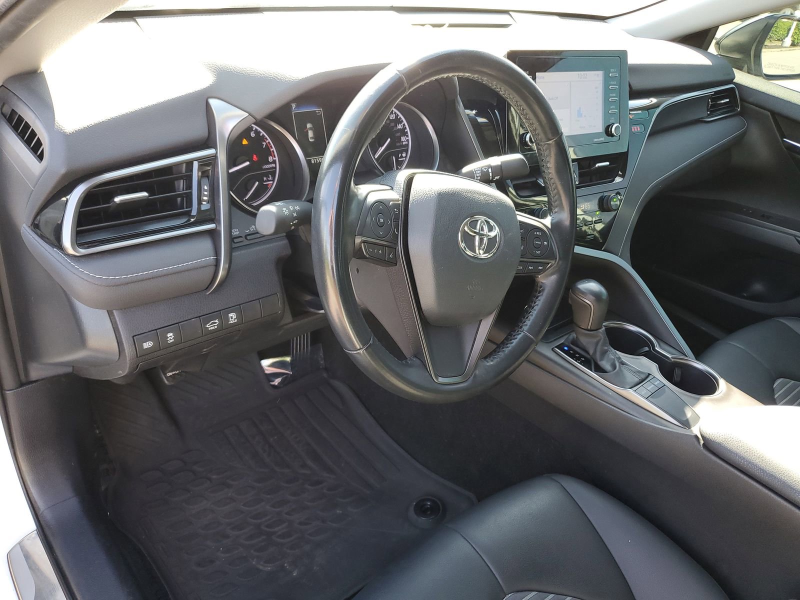 Used 2022 Toyota Camry SE w/ Convenience Package FWD image 19