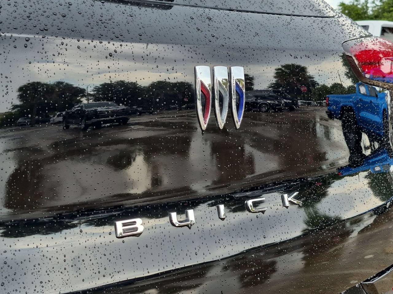 Used 2024 Buick Encore GX Preferred FWD image 5