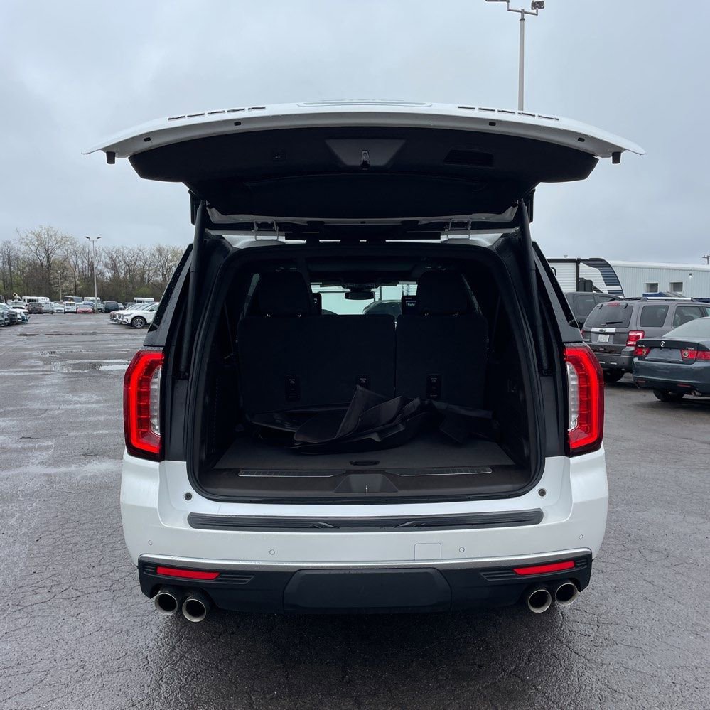 Used 2024 GMC Yukon XL Denali image 28
