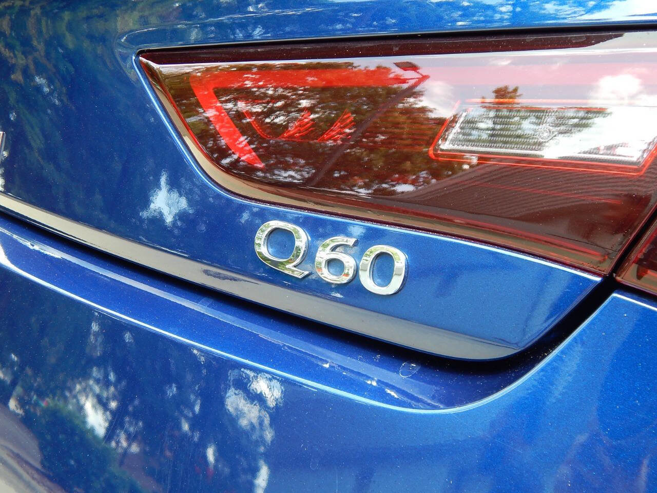 Used 2018 INFINITI Q60 3.0t Luxe w/ Sensory Package 3.0T Luxe image 45