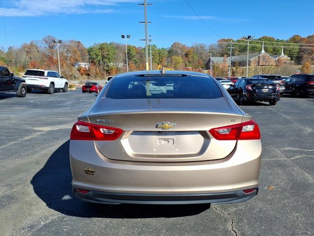 Used 2018 Chevrolet Malibu LT image 16