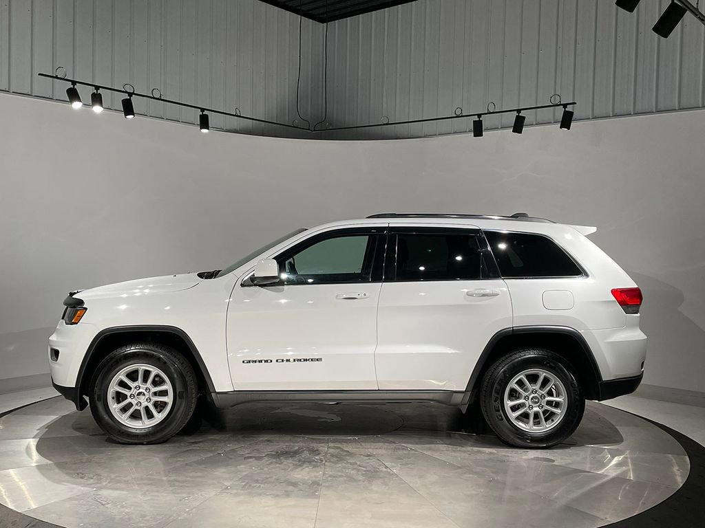 Used 2019 Jeep Grand Cherokee Laredo image 14