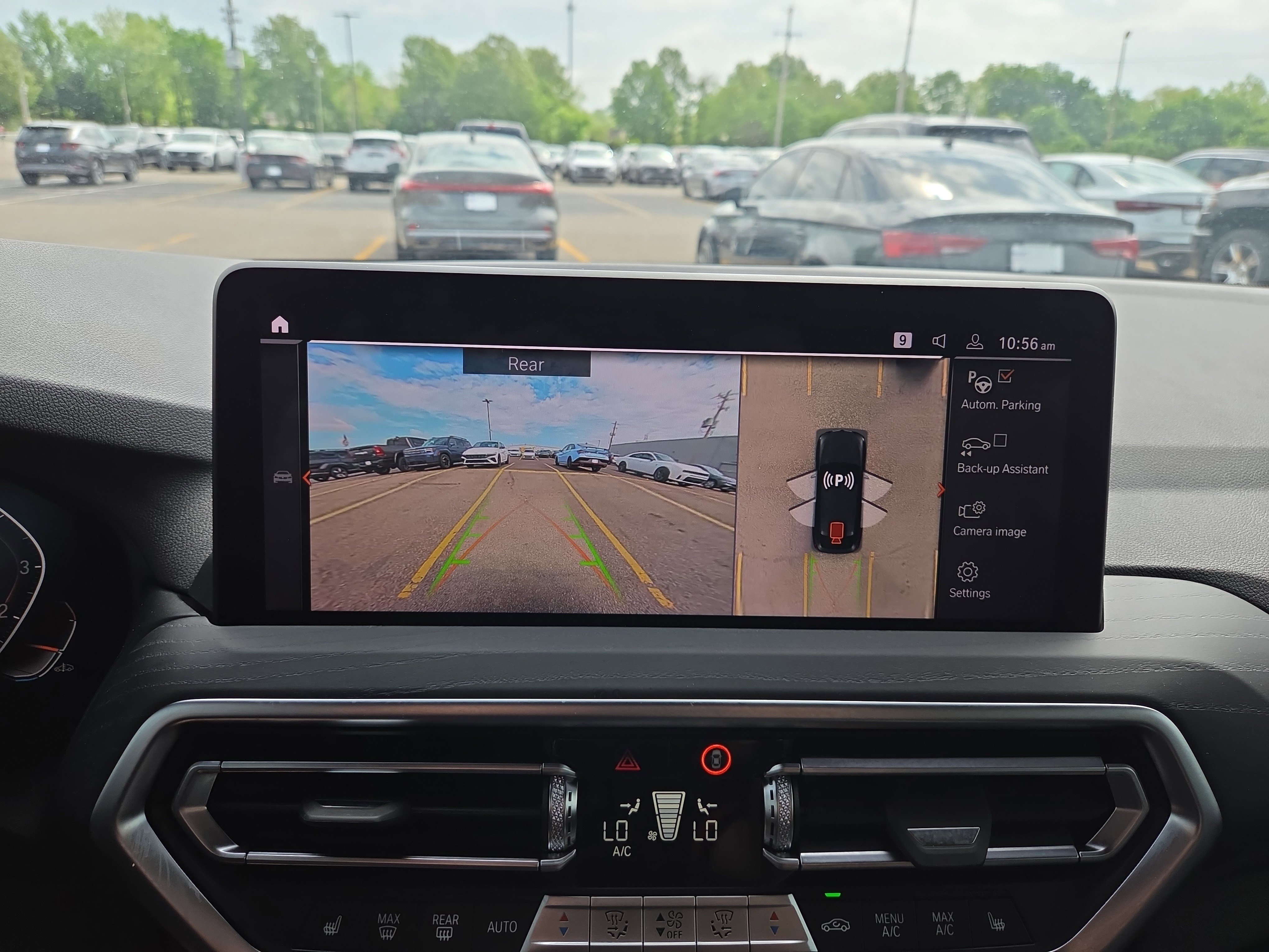 Used 2024 BMW X4 xDrive30i w/ Premium Package image 12