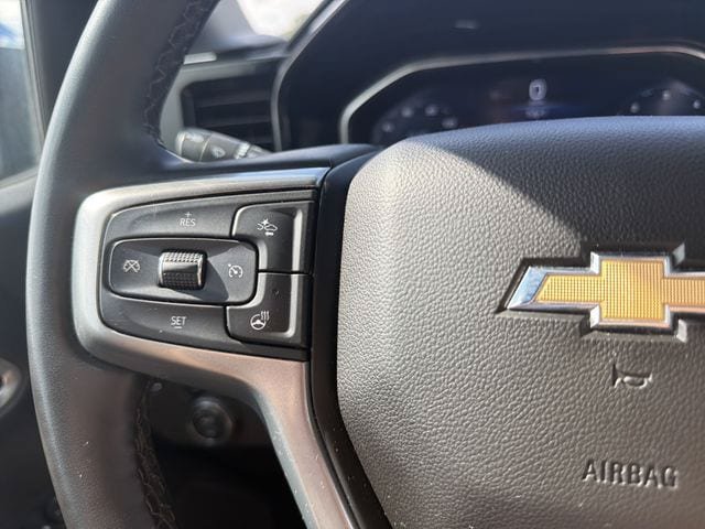 Used 2025 Chevrolet Silverado 1500 LT AWD/4WD image 27