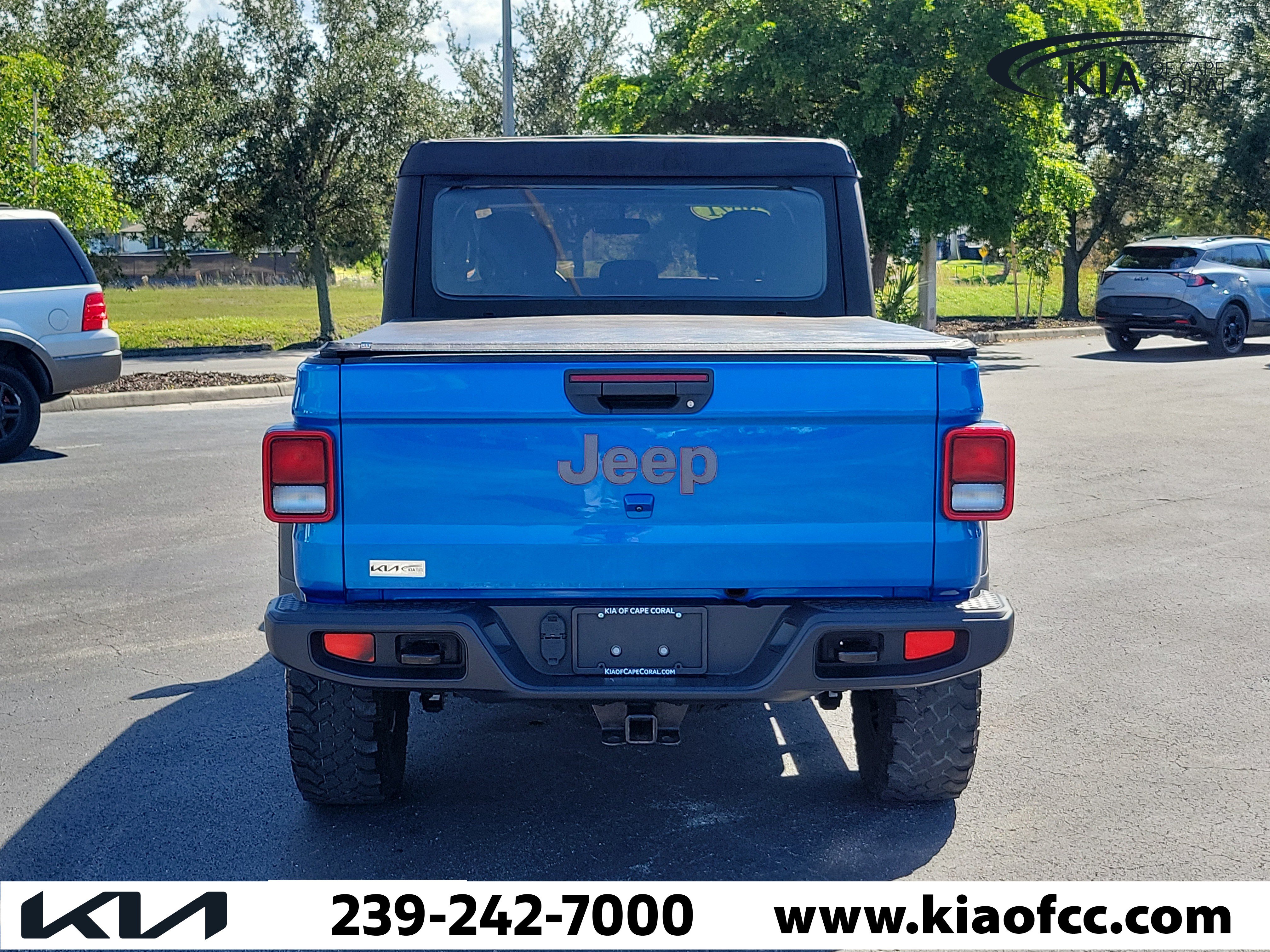 Used 2021 Jeep Gladiator Mojave w/ Trailer Tow Package AWD/4WD image 5