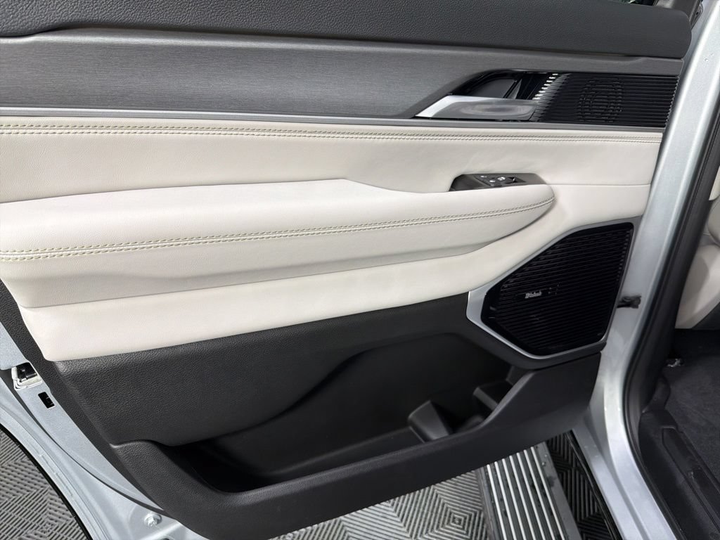 New 2026 Jeep Grand Wagoneer Limited AWD/4WD image 26