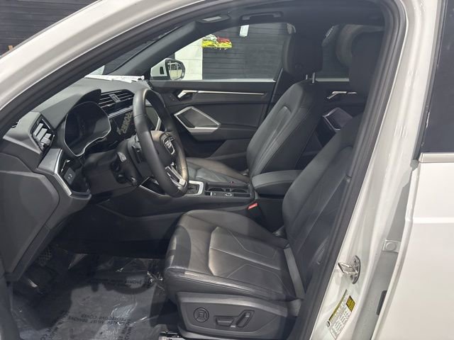 Used 2025 Audi Q3 2.0T Premium image 11