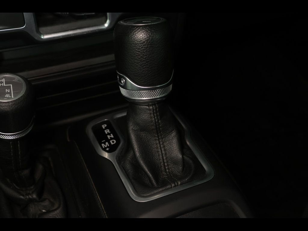 Used 2018 Jeep Wrangler Unlimited Sport AWD/4WD image 8