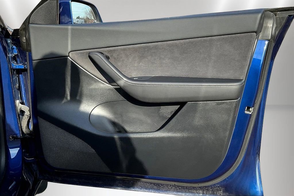 Used 2021 Tesla Model Y Long Range image 27